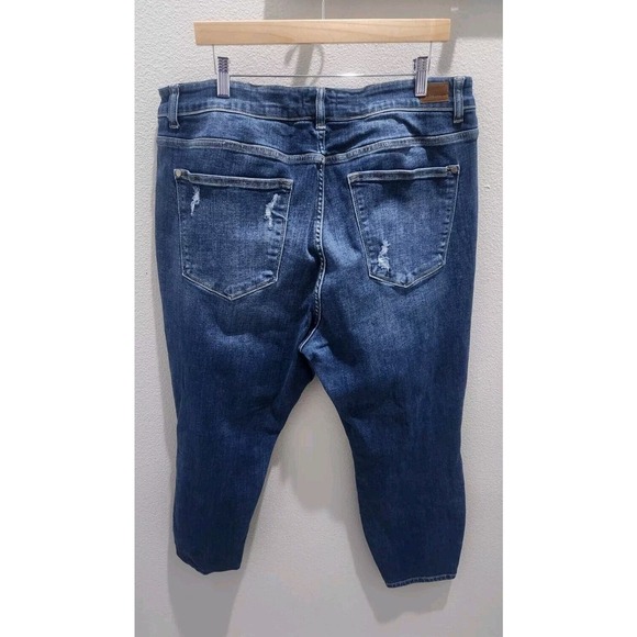 Judy Blue Boyfriend Fit Jeans Size 22w Plus Women Mid Wash High Rise distressed - Picture 3 of 11